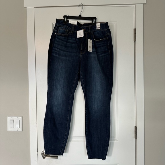 Judy Blue Mid-Rise Skinny Jegging